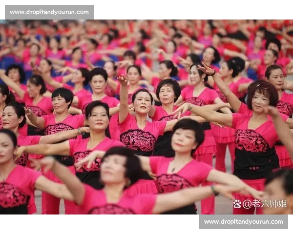 一场精彩绝伦的比赛激情四溢，激烈对决让观众目不暇接，紧张刺激扣人心弦